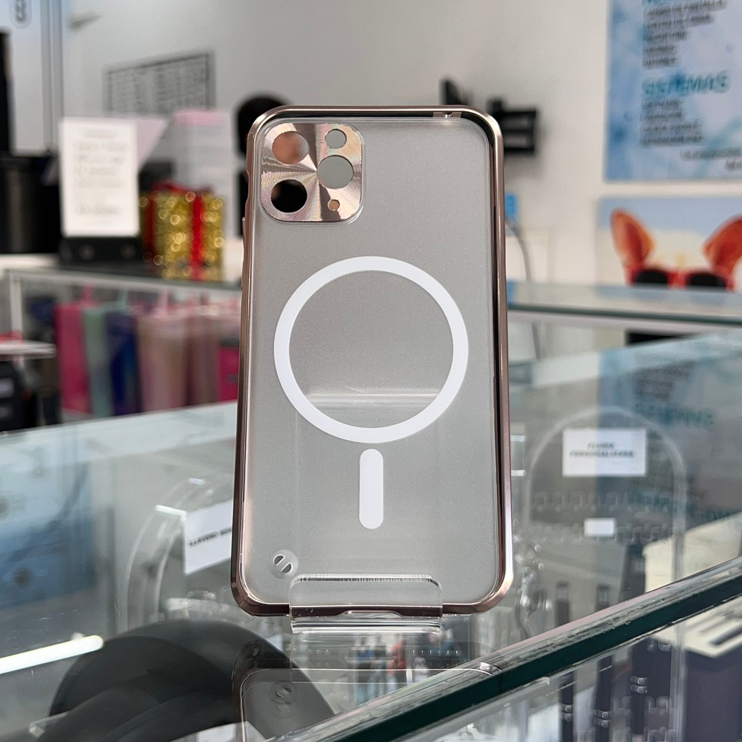 Funda Magsafe 11 Pro Dorada